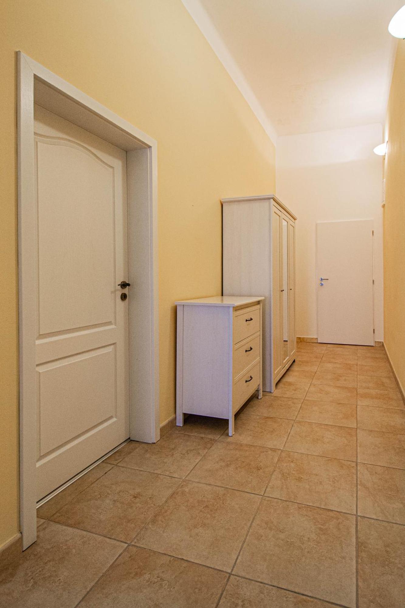 Apartment Spacious Oasis In Prague's Heart